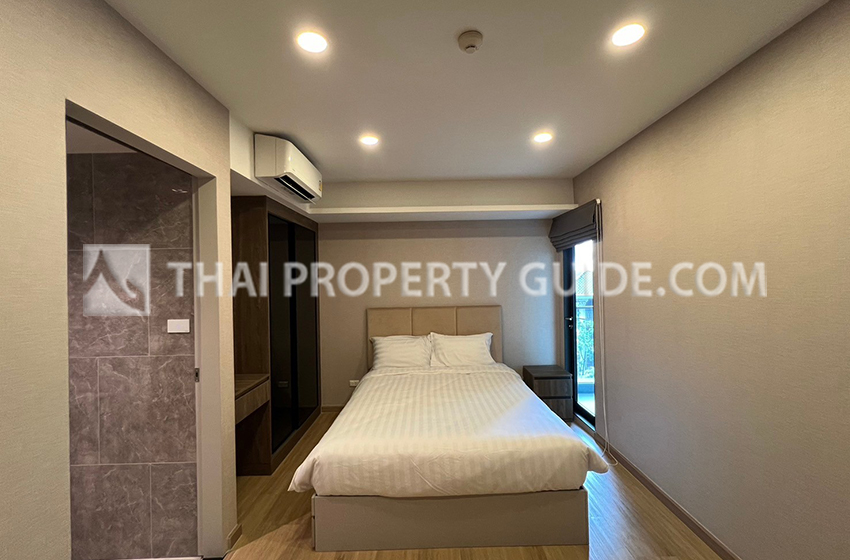 Apartment in New Petchburi 